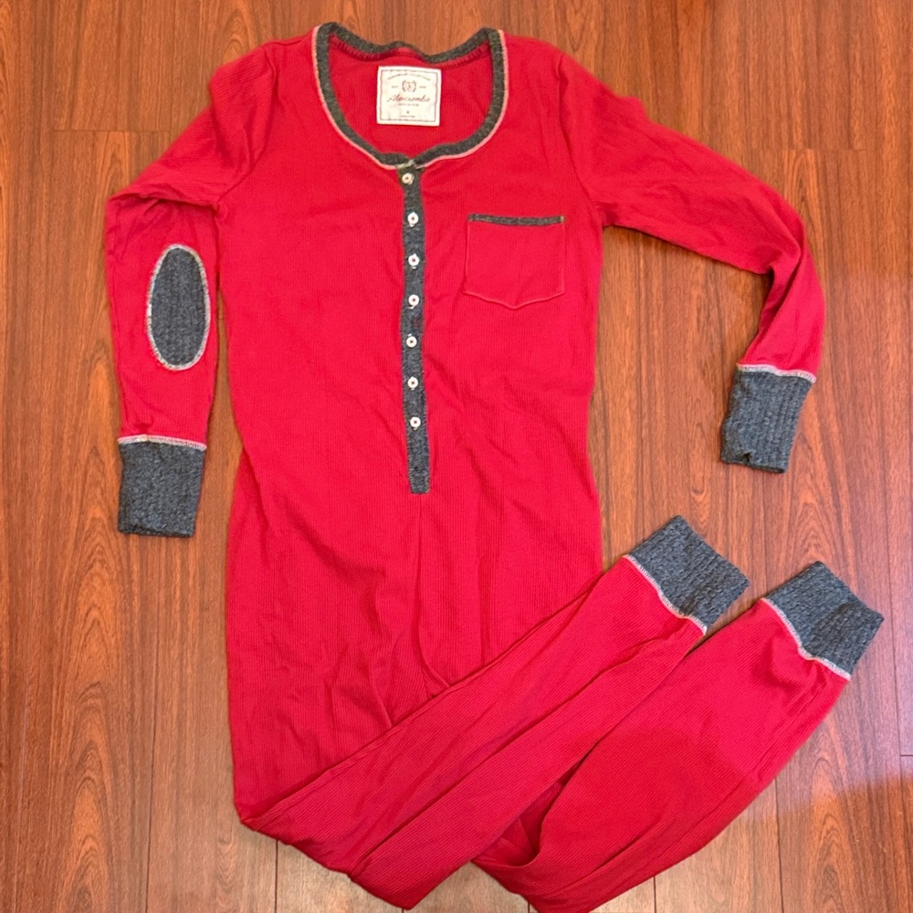 Abercrombie & Fitch Red and Gray Women’s Pajama Onsie